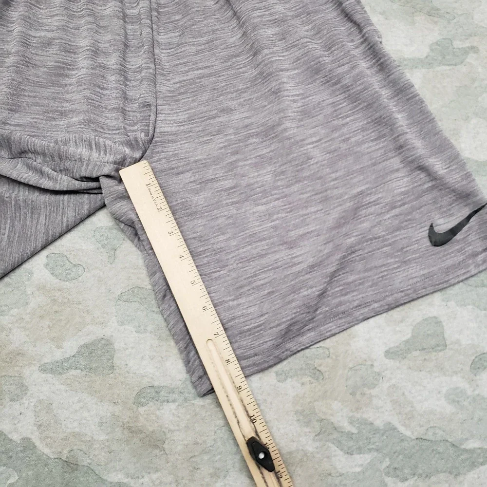 Nike Shorts Mens Large Gray Dri-Fit Drawstring‎ Pockets